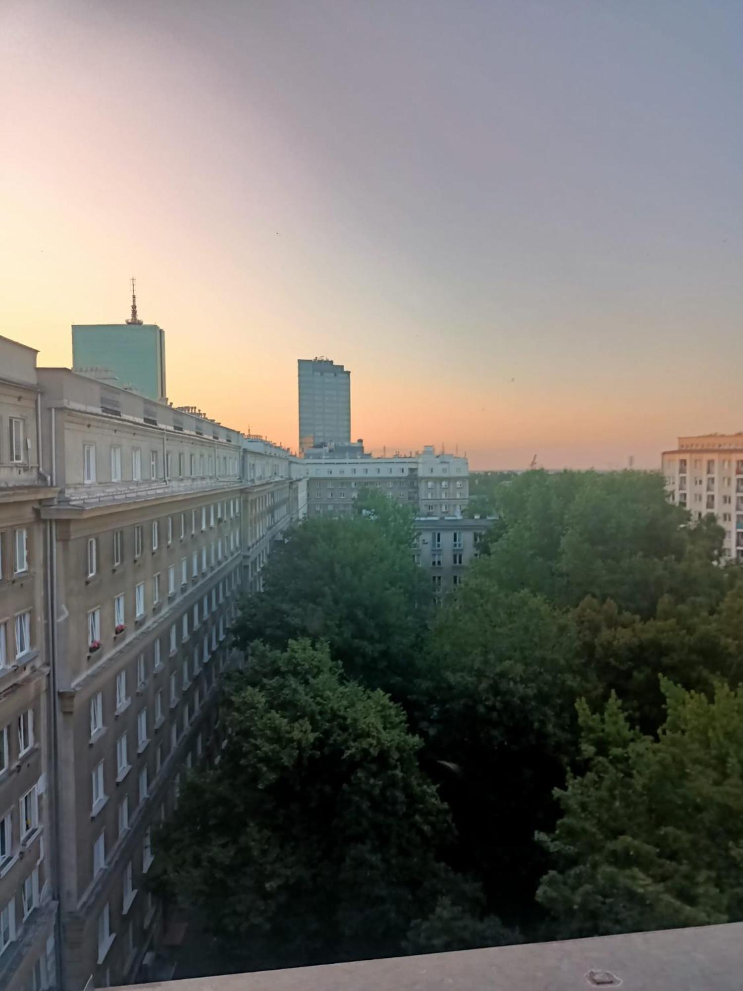 Przytulny Apartament W Centrum Warszawy Varsó Kültér fotó